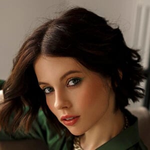 Diva Olivka Headshot 3 of 6