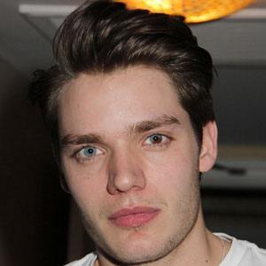 Dominic Sherwood Headshot 10 of 10