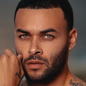 Don Benjamin Headshot 6 of 7