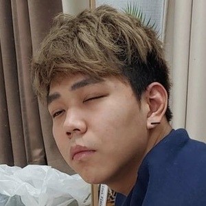 Dong Seo Headshot 2 of 10