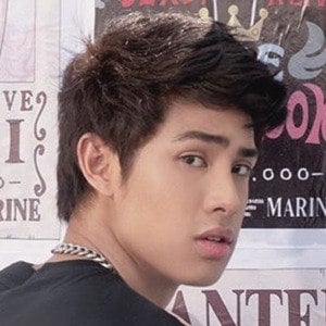 Donny Pangilinan Headshot 5 of 7