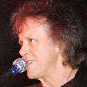 Donovan - Bio, Facts, Family | Famous Birthdays