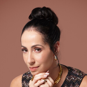 Denise de Carvalho Headshot 3 of 4