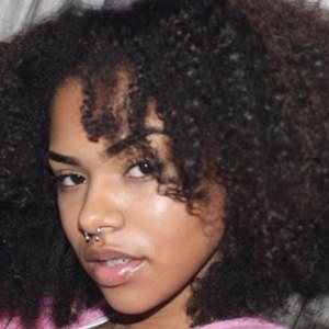 Destinee Wray Headshot 9 of 10