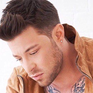 Duncan James Headshot 4 of 10