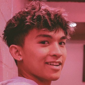 Dylon Shogo Headshot 6 of 10