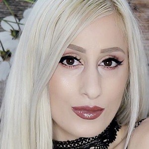 Dyna Headshot 8 of 8