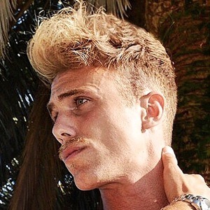 Edoardo Santonocito Headshot 8 of 10