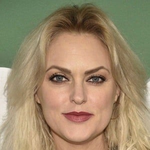 Elaine Hendrix at age 48