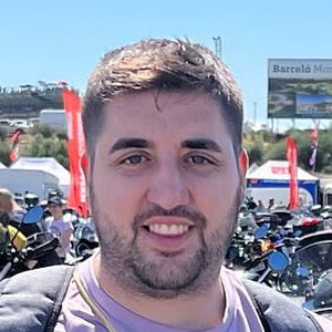 elemao Headshot 3 of 4