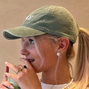 elena.zbt Headshot 2 of 9