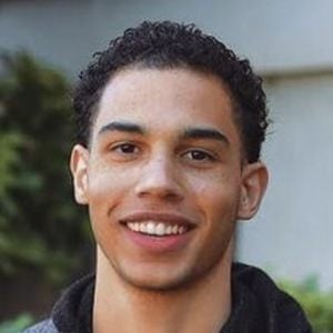 Eli Thompson Headshot 10 of 10