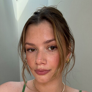 Elisabeth Asserson Headshot 3 of 5