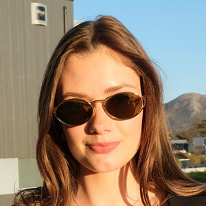 Elisabeth Asserson Headshot 4 of 5