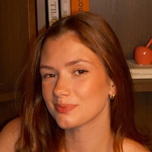 Elisabeth Asserson Headshot 5 of 5