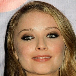 Elisabeth Harnois Headshot 3 of 3