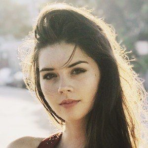 Elise Trouw Headshot 3 of 10