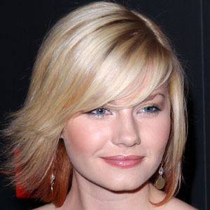 Elisha Cuthbert at age 20