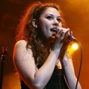 Eliza Doolittle Headshot 10 of 10