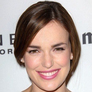 Elizabeth Henstridge at age 26