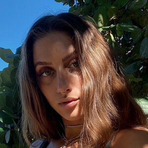 Elizabeth Israel Headshot 2 of 6