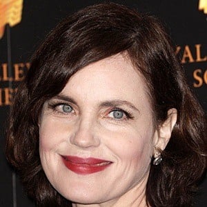 Elizabeth McGovern Headshot 5 of 5