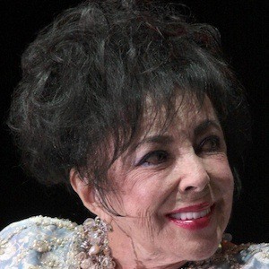 Elizabeth Taylor at age 77