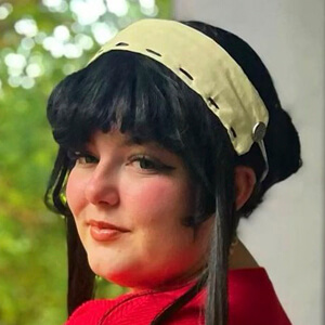 elkatcosplays Headshot 2 of 5