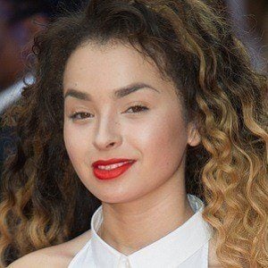 Ella Eyre at age 20