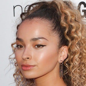 Ella Eyre at age 23