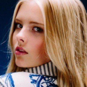 Ella Flood - Age, Family, Bio | Famous Birthdays