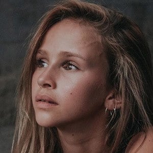 Ella Horan Headshot