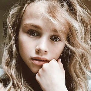 Ella Horan Headshot