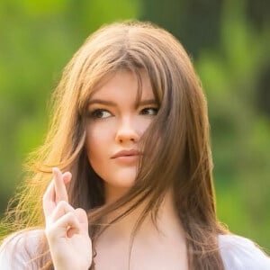 Ella Loraine Headshot 8 of 10