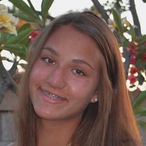 Ella Wrobel Headshot 2 of 5