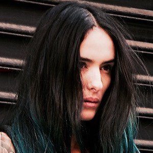 Elle Dee - Age, Family, Bio | Famous Birthdays