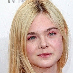 Elle Fanning at age 14