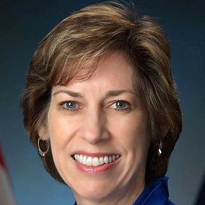 Ellen Ochoa Headshot 3 of 4