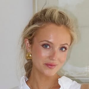 Ellie Peterson Headshot 6 of 6