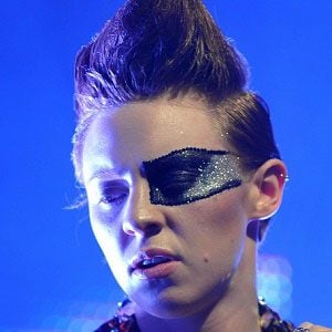 Elly Jackson - Bio, Family, Trivia | Famous Birthdays