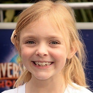 Elsie Fisher Headshot 7 of 7