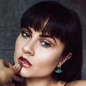 Ema Negoescu Headshot 5 of 5
