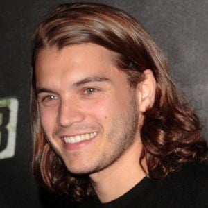 Emile Hirsch Headshot 7 of 10