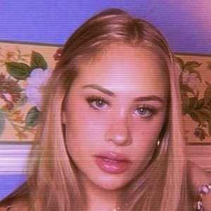 Emilia Barth Headshot 6 of 10
