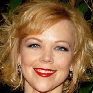Emily Bergl - Bio, Family, Trivia | Famous Birthdays