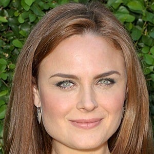 Emily Deschanel Headshot 10 of 10