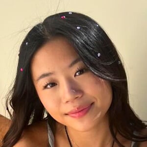 Emily Ha Headshot 5 of 6