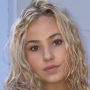 Emily Handley (Blondiez) at age 17