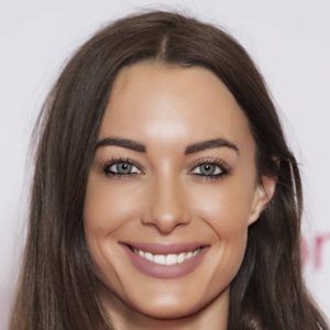 Emily Hartridge Headshot 8 of 10