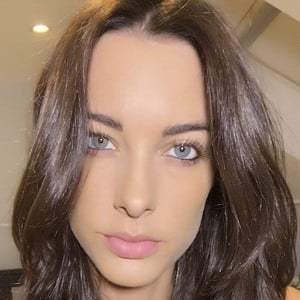 Emily Hartridge Headshot 10 of 10